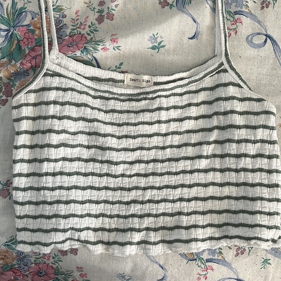 super cute striped green crop top - Picture 4 of 5